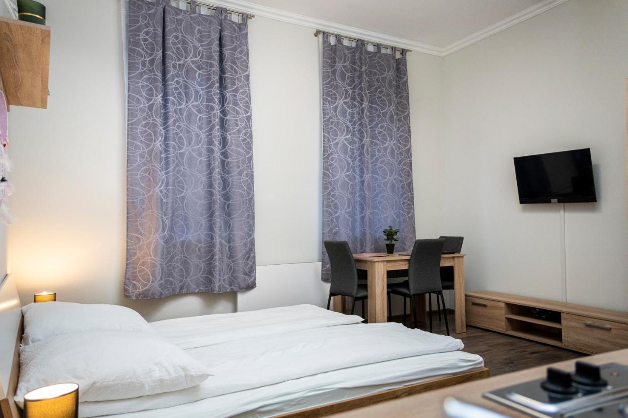 Kolibri Apartman - Makó Eksteriør bilde